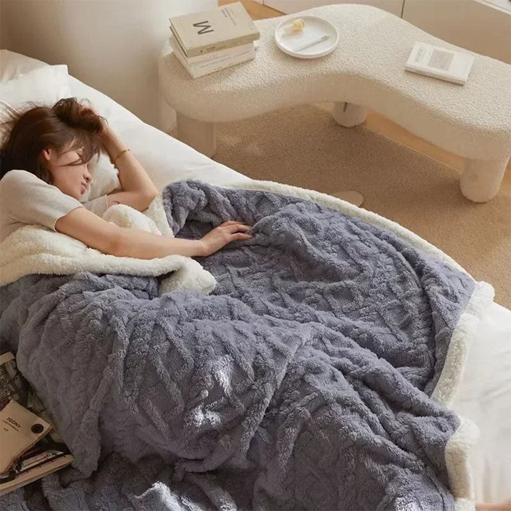 Maison Elvion – Couverture en laine d’agneau – Douce et chaude – Confort pour les soirées d’hiver – Idéale pour canapé ou lit