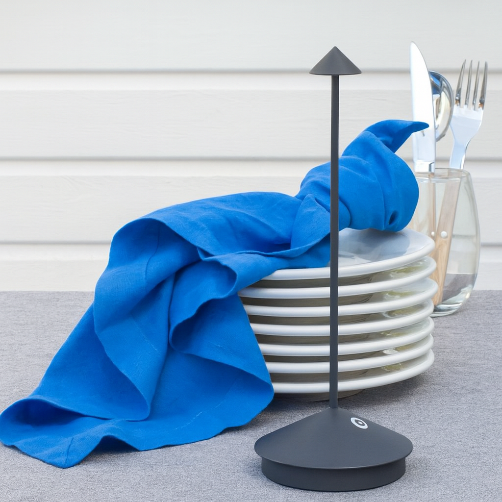 Lampe de table LED moderne – Sans fil et rechargeable – Éclairage dimmable – Design élégant et résistant à l’eau – Utilisation intérieure et extérieure