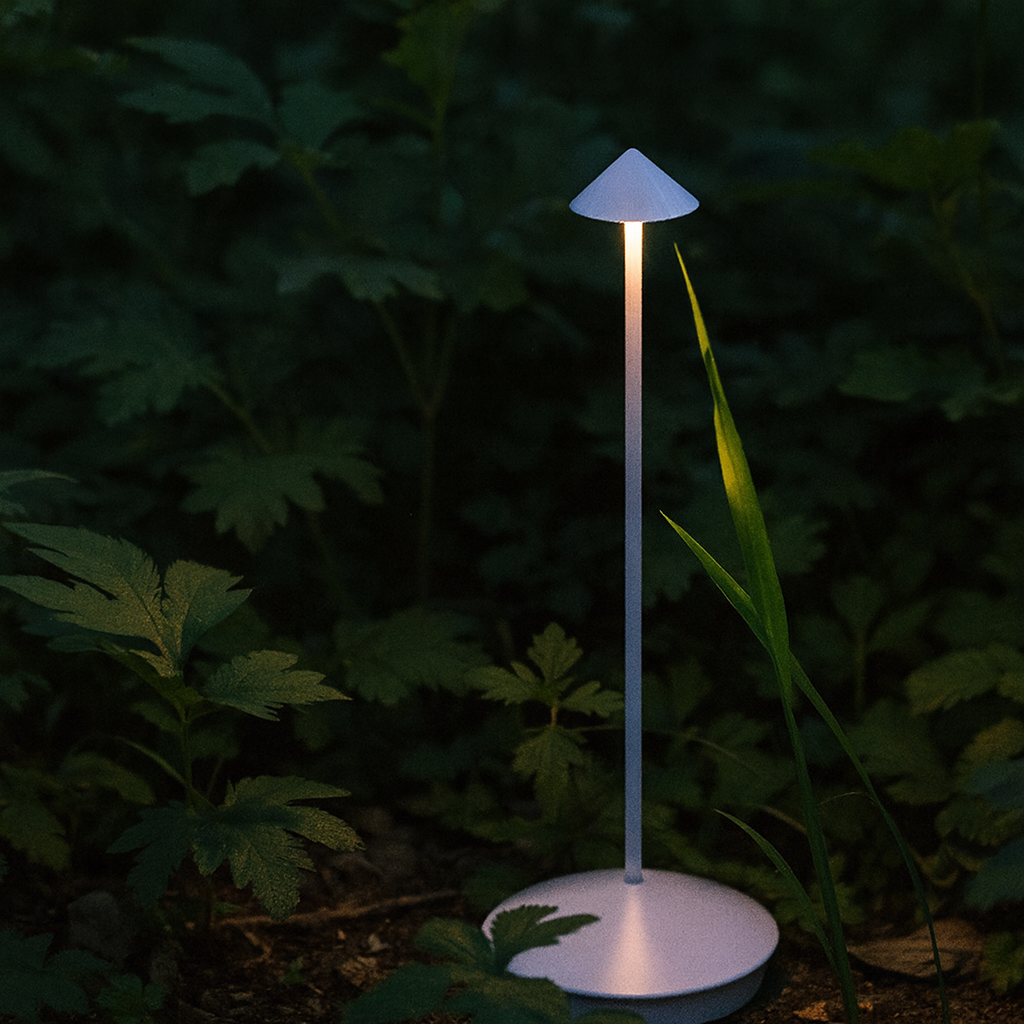 Lampe de table LED moderne – Sans fil et rechargeable – Éclairage dimmable – Design élégant et résistant à l’eau – Utilisation intérieure et extérieure