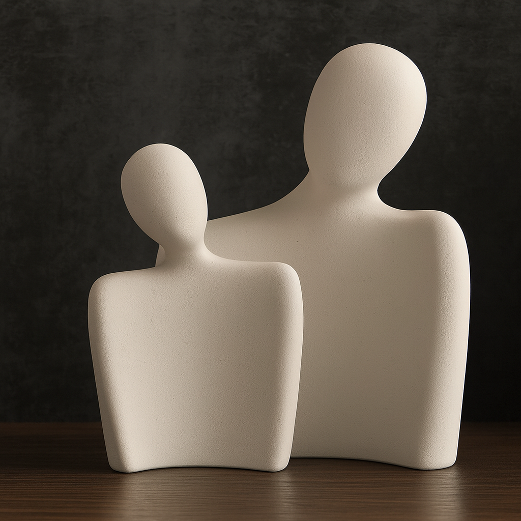 Maison Elvion – Sculpture décorative en céramique – Design abstrait de couple enlacé – Expression artistique de l’union et de la complicité – Élément décoratif pour la maison, le bureau ou idée cadeau